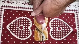 Cicci77 prepares breakfast with a sperm explosion !!