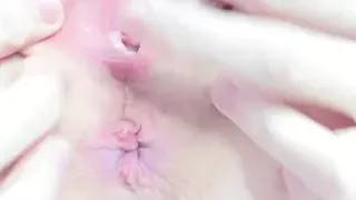 girl loves do open her hole