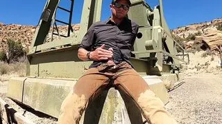 Pissing my work pants on an oil rig