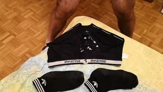 Cicci77 is preparing new fetishes to send to his fans with a lot of cum