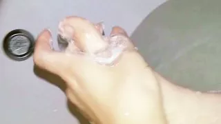 Wash my feet and toes