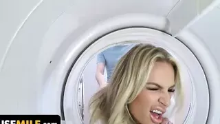 FreeUse Milf - Big Tits Milf And Sexy Hot Babe Pleased And Comforted Heartbroken Dude