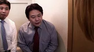 Japanese milf called the owner of the Sex Shop to show her the dildos he has for sale and ends up experimenting with him