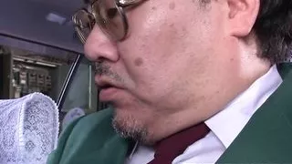 Sexy Japanese driver gives her boss a blowjob