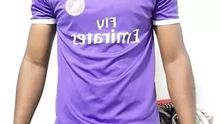 Die lateinamerikanische Sexbombe WANKS HIS BIG COCK