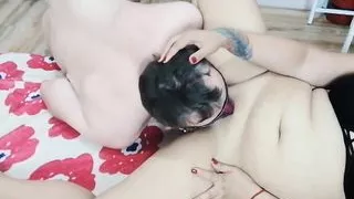 Hubby licks chubby Pinay pussy