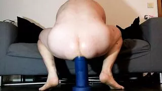 Dildospiele mit Orgasmus am Schluss