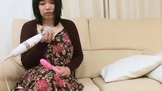 Fat Asian brunette with a hairy bush gets her soaking wet pussy plowed Toshiko Siraki