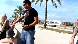 Jessica Jensen gives a blowjob and fucks hard