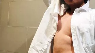 Good shots of creamy cumshot compilation of this young Asian handsome guy with plenty of load to offer to everyone