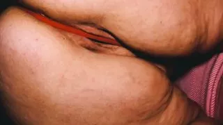 your sexy milf lets you see her pussy, come and jerk off