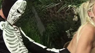 Milfs Cindy Behr and Jasmine Webb give free access to