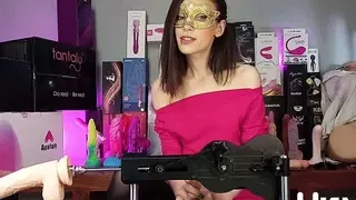 Sarah Sue Reviews Auxfun Fuck Machine from Hismith