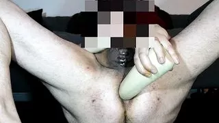 Orgasmus mit der Gummifaust