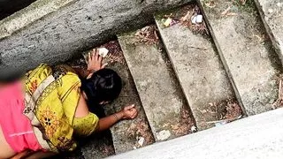 Komal ne devar ko chupke se sidiye ke get me bulaya