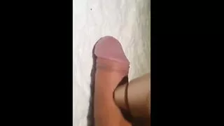 Le vibro de ma copine sur mon gland