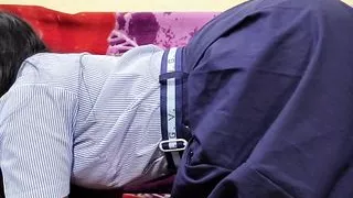 Ladaki ki ne homework nahi kiya tha to teacher ne choda