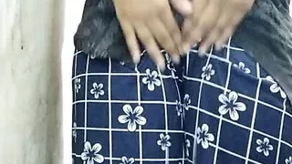 Hot Indian Desi Girl Takes A Sexy Bath