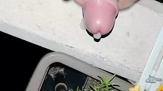 Selbstbefriedigung auf dem Balkon der Stiefschwester