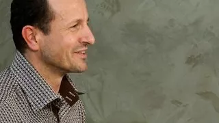 Fotograf bei der Arbeit flach gelegt