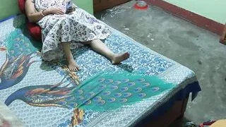 Desi Salu Bhabhi boyfriend fuck