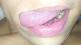 eating pussy giggle