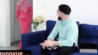 Hijab Hookup - Alluring Hijab Babe Found Sex Inspiration And A Big Climax For Her Story