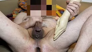 Mega geiler Gummifaust - Orgasmus