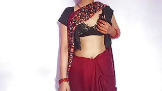 Indian 20 Years Old Desi Bhabhi Was Cheating On Her Husband. She Was Having Hard Sex With Dever – Clear Hindi Audio