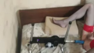 Crossdresser Has Sex With Fucking Machine And Cums