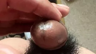 Kleiner Schwanz eines transsexuellen Mädchens wird im Internet berühmt, nachdem es vorher sein Selbstwertproblem erklärt hat