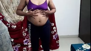 Indian Desi Bhabhi Exposed herself In front of Adult Film Producer for getting a chance -Cute Pussy, Boobs, Ass Finger