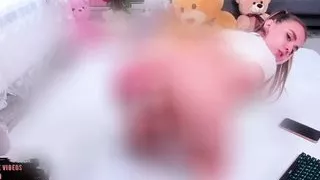 ( CENSORSHIP-TRAILER ) Schoolgirl excited for the first time