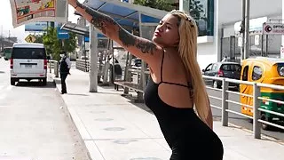 Street vendor offers newspapers to driver and gets caught in cab. Kerly Hot