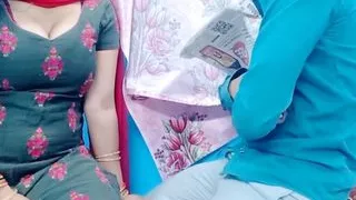 Girlfriend ne land lene ke liye apne boyfriend ko jane nhi diya