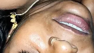 Sexy bhabhi lund chus rahi hai