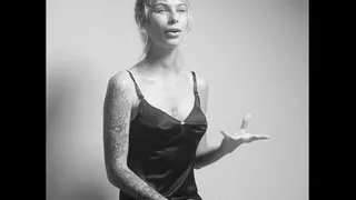 Lerne mich ein bisschen kennen - Dein Mädchen Flowerava