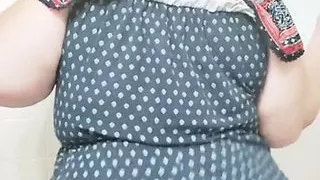 Hypnotizing ass shaking