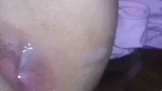 gozando dentro da safada adora anal e gozada na bunda