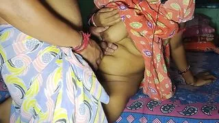 Bangali stepson ne chudke apne lund pani apni stepmother ke chut pe dala or pregnant kar diya