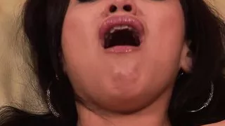 Overhead Blowjob von der Heissen Brunette