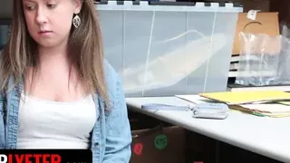 Shoplyfter - Pretty Petite Babe Brooke Bliss Bends Over The Officer's Desk And Spreads Her Legs