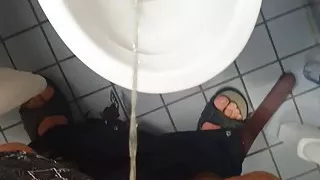 Master Ramon has to pee quickly, delicious champagne