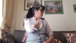 Shy Sexy mommy surprise in webcam