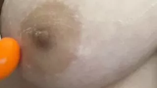 Nasses, seifiges Duschspiel