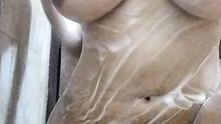 Bhabhi ne banaya hot figure aur gaand me tel lagaya indian desi girl