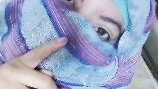 Real HOT Arab Mom In Hijab Masturbates Her Squirting Muslim Pussy LOADS On Webcam HARD GUSHY ORGASM SQUIRT