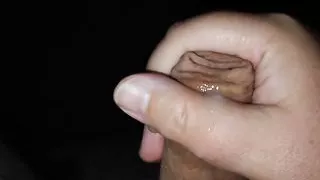 Zeitlupe ungeschnittener Schwanz und Cumshot