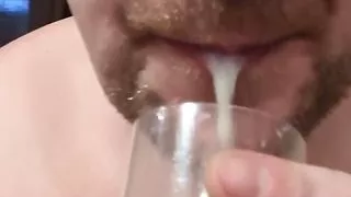 I love swallow and play with lot of cum