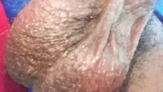 I smeared my black balls with lubricant, come help me, it's all lubricated, there are more videos like this, come be par